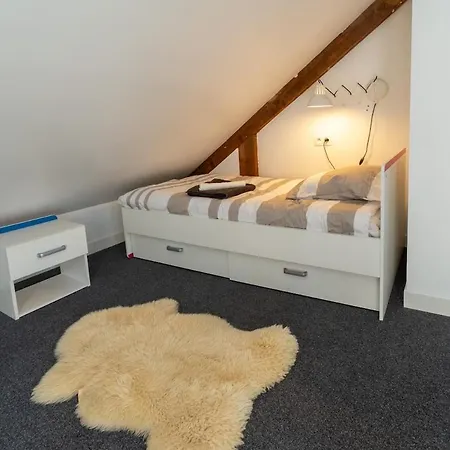 Maison 4 Et Jardin - 5 Minutes Gare Holiday home